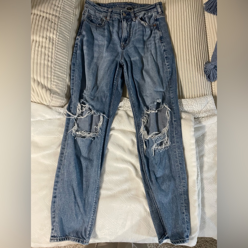 American Eagle Outfitters Blue Distressed Boyfriend Jeans